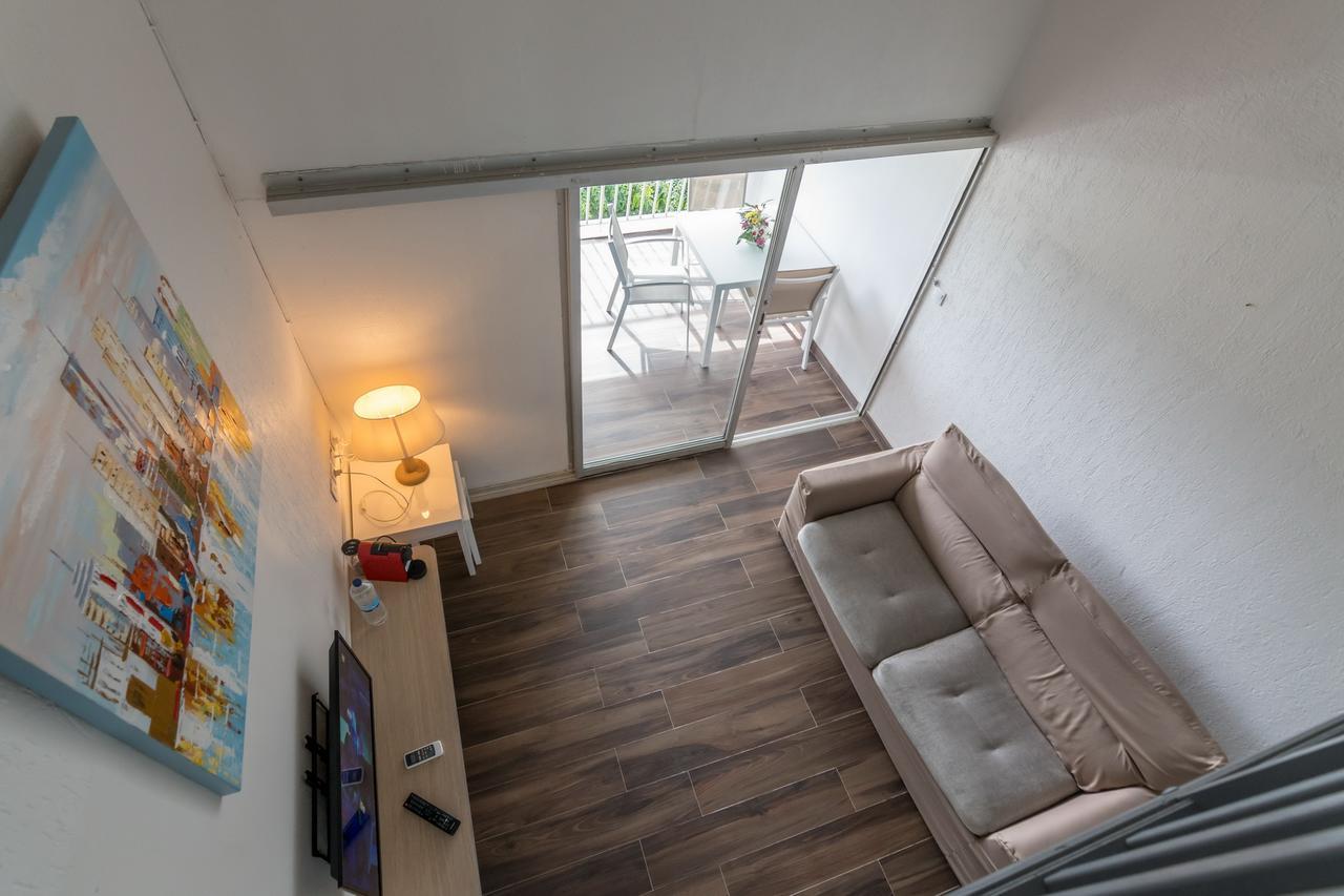Superbe Studio En Duplex, Vue Sur Mer Et Piscine Lägenhet Le Gosier  Exteriör bild