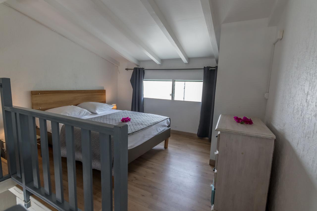 Superbe Studio En Duplex, Vue Sur Mer Et Piscine Lägenhet Le Gosier  Exteriör bild