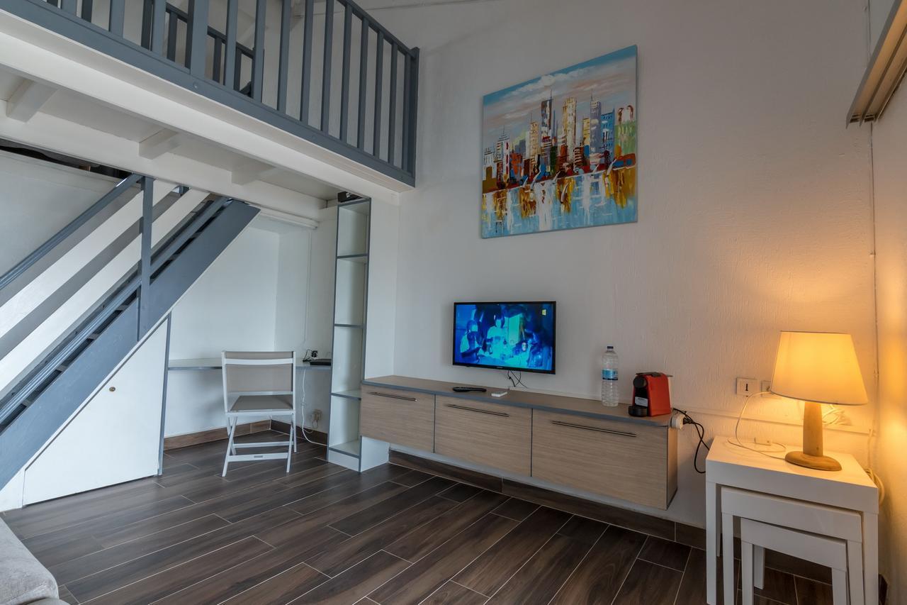 Superbe Studio En Duplex, Vue Sur Mer Et Piscine Lägenhet Le Gosier  Exteriör bild